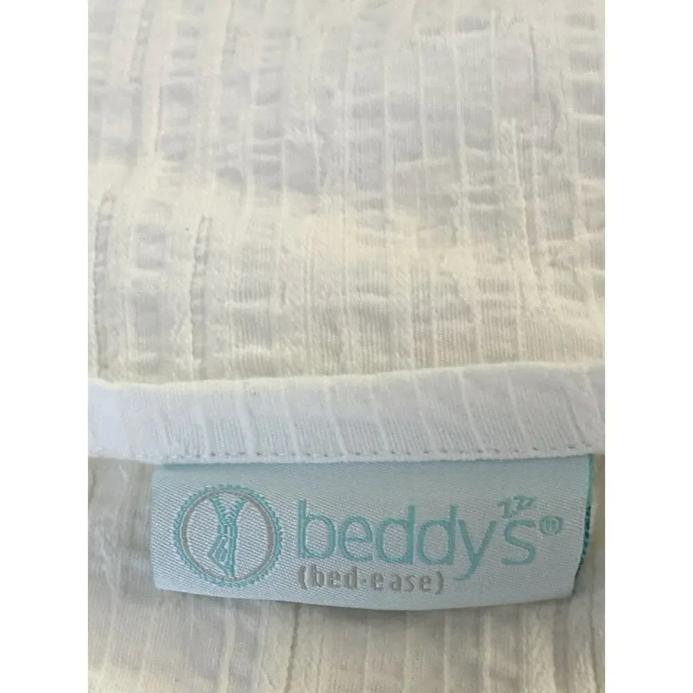 Two Beddys (Bed-Ease) White Texture Polyfill Thick Pillow Shams